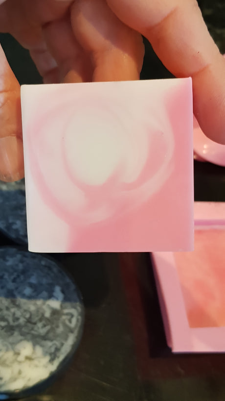 Can we make Swirls in our Melt and Pour Soap Base