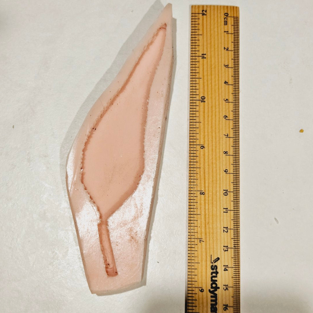 Curved Gum Leaf (Master Artisan One Off Silicone Mould)